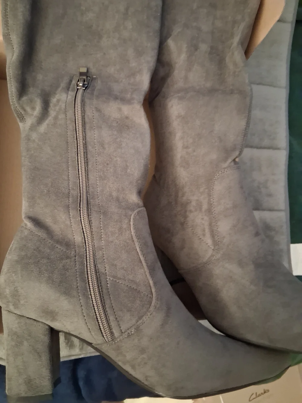 VENUS US SIZE 8.5 Gray Suede Over-the-Knee Block Heel Boots BRAND NEW
